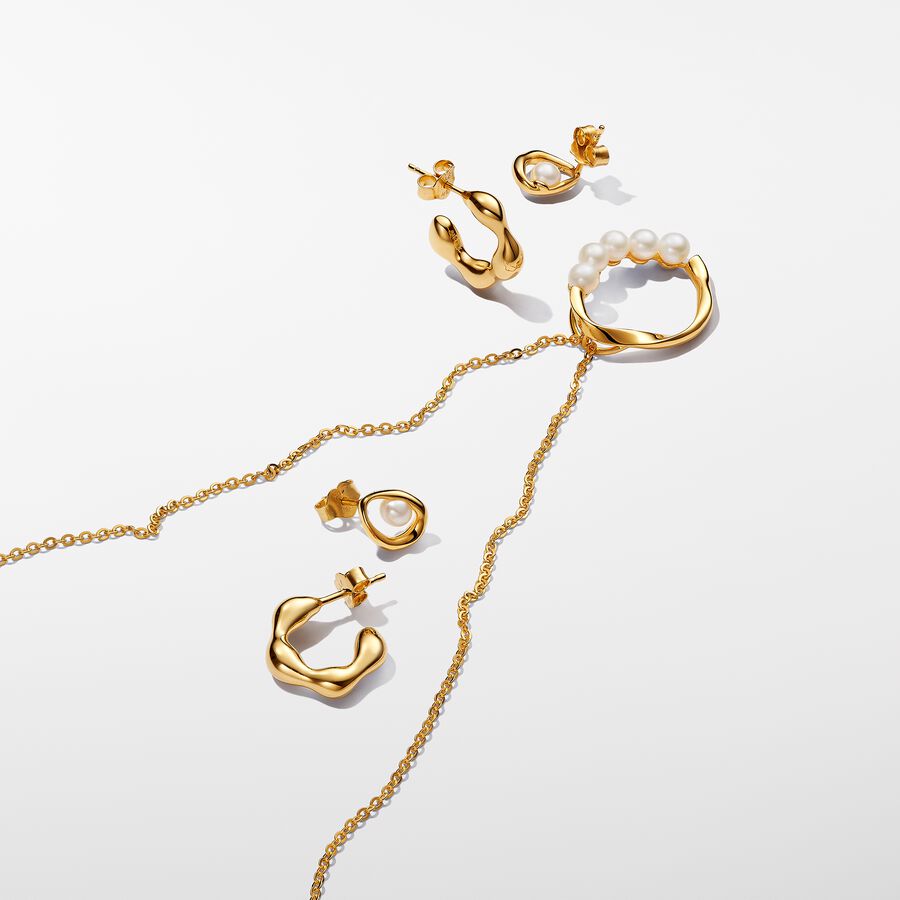 Organically Shaped Circle & Treated Freshwater Cultured Pearls Pendant Necklace - Image 2